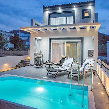 Joy C Deluxe Villa Nea Iraklitsa Exteriör bild