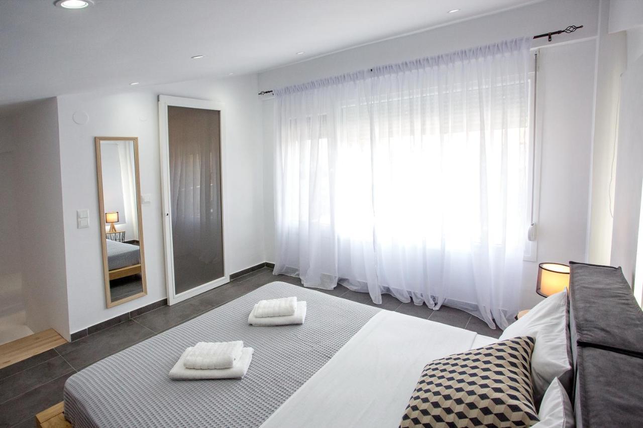 Joy C Deluxe Villa Nea Iraklitsa Exteriör bild