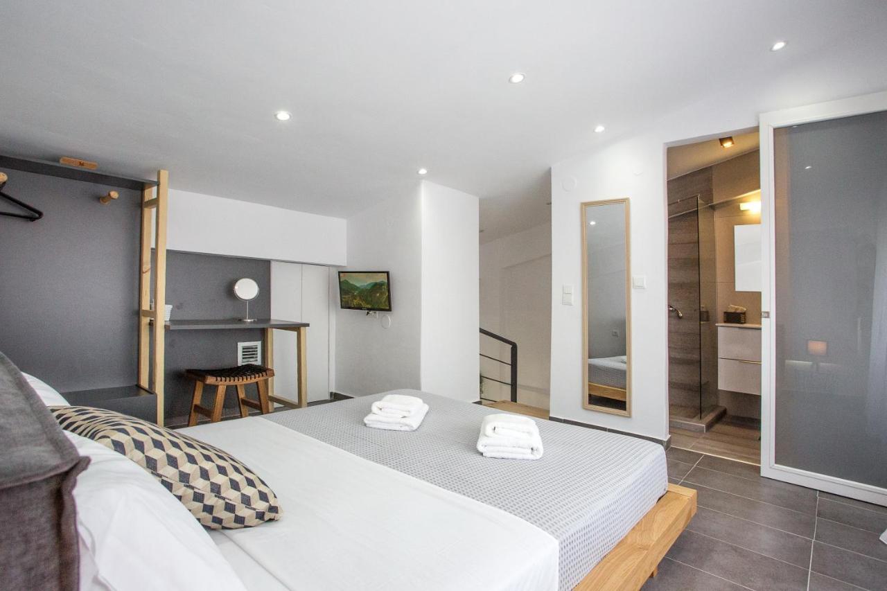 Joy C Deluxe Villa Nea Iraklitsa Exteriör bild