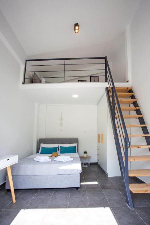 Joy C Deluxe Villa Nea Iraklitsa Exteriör bild