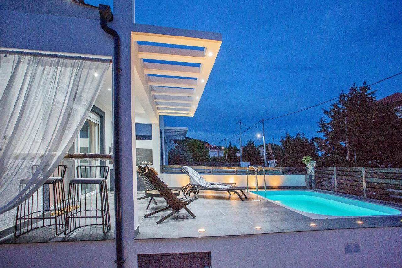 Joy C Deluxe Villa Nea Iraklitsa Exteriör bild