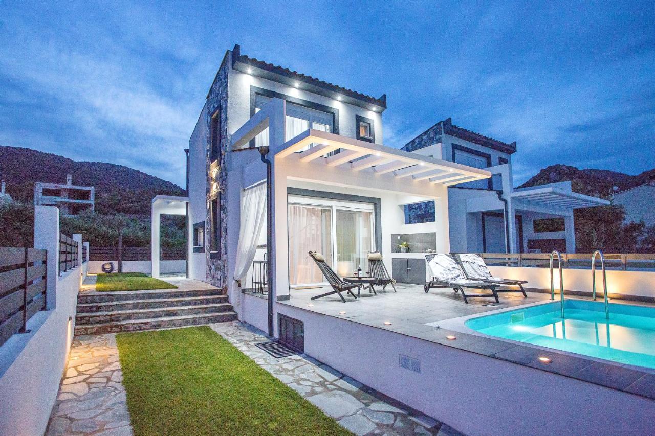 Joy C Deluxe Villa Nea Iraklitsa Exteriör bild