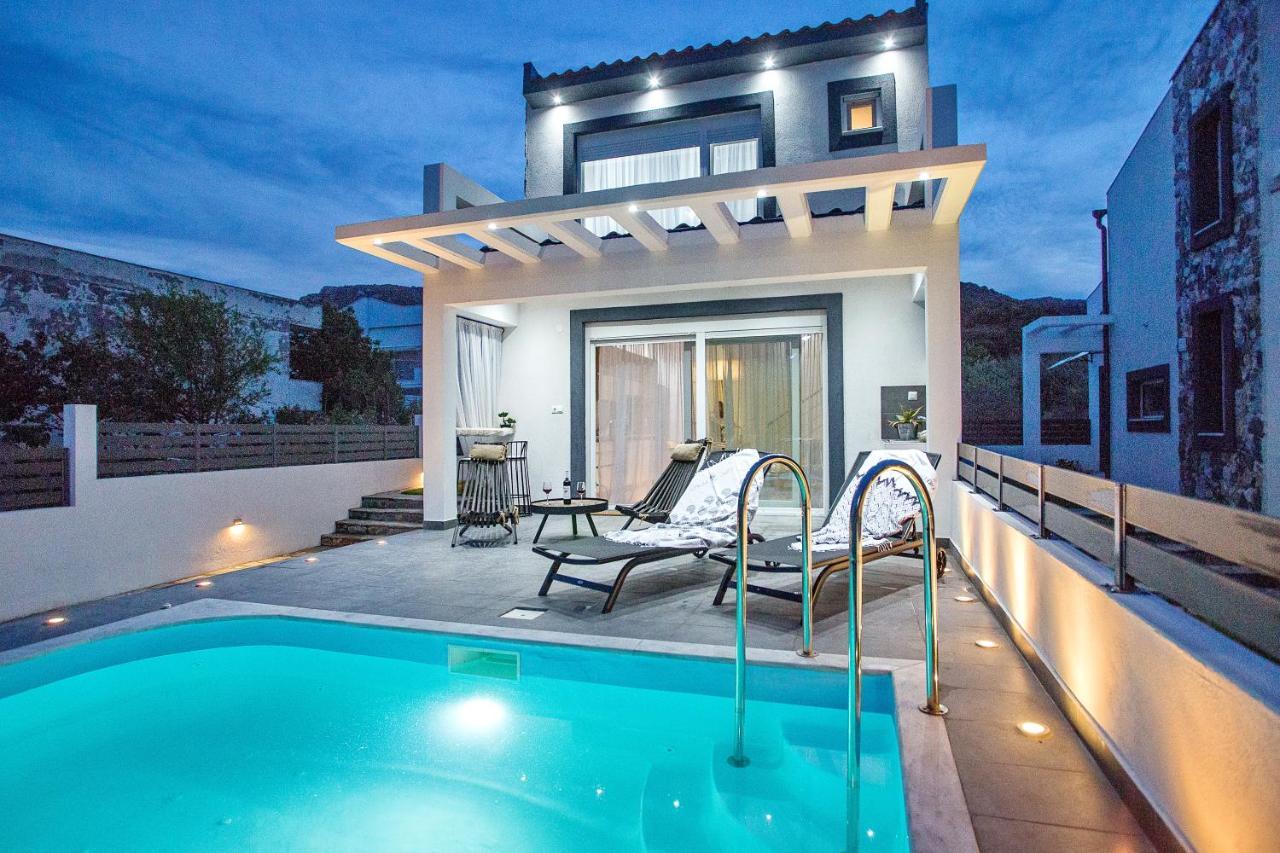 Joy C Deluxe Villa Nea Iraklitsa Exteriör bild